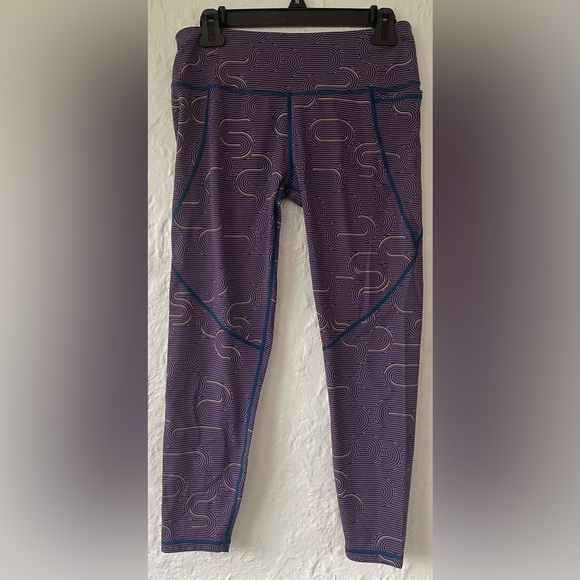 Sweaty Betty Power Pocket Workout 7/8 Length Leggings Purple Lines; size 8-10 - Picture 1 of 6